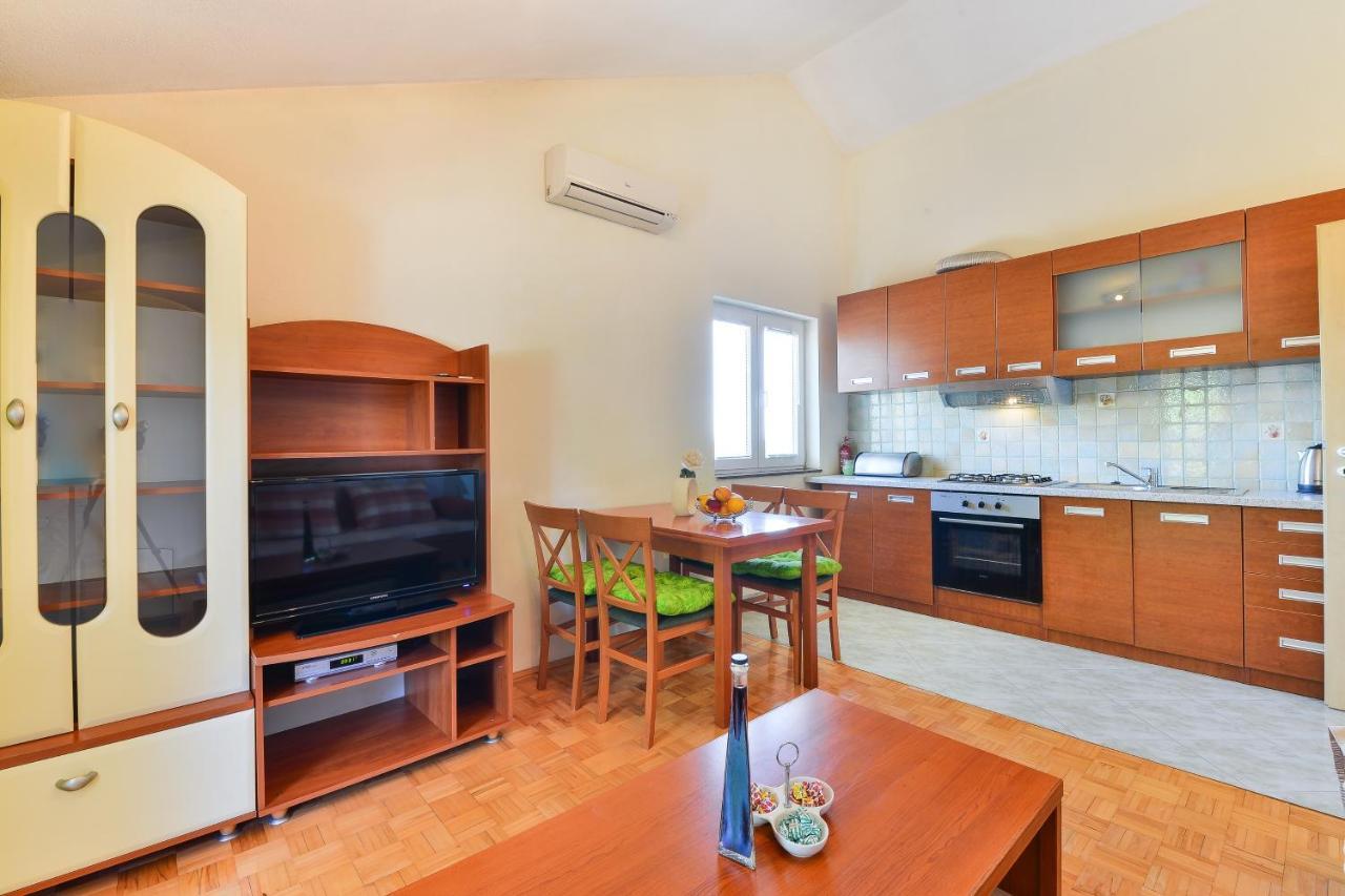 Family Friendly Apartments With A Swimming Pool Zadar - 18098 מראה חיצוני תמונה